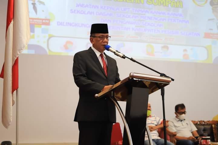 BUPATI PESSEL : KEBERHASILAN PENDIDIKAN DITENTUKAN OLEH KOLABORASI DARI SEMUA PIHAK 